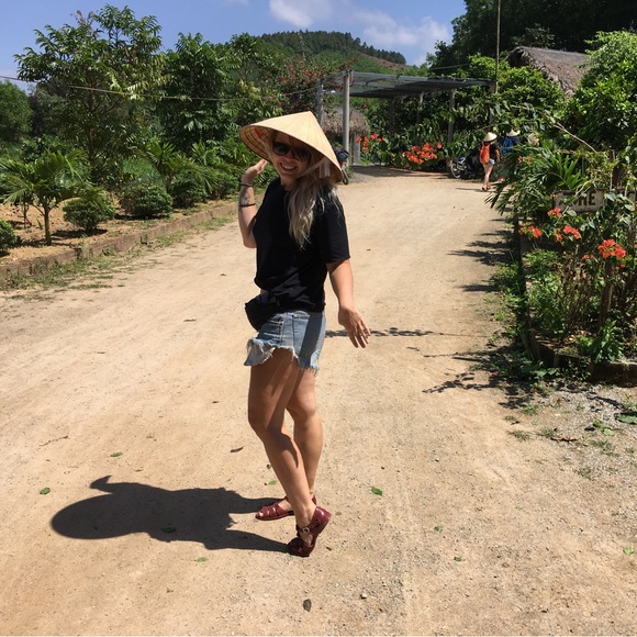 Meet your Posher, Courtney - Picture 10 of 12